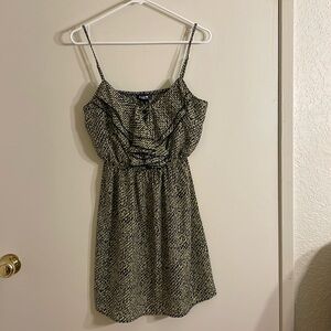 3/$15. Woman’s dress sequin hearts medium green with black prints